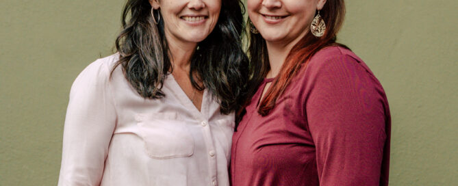 Michaela Mayr und Monika Hoffmann